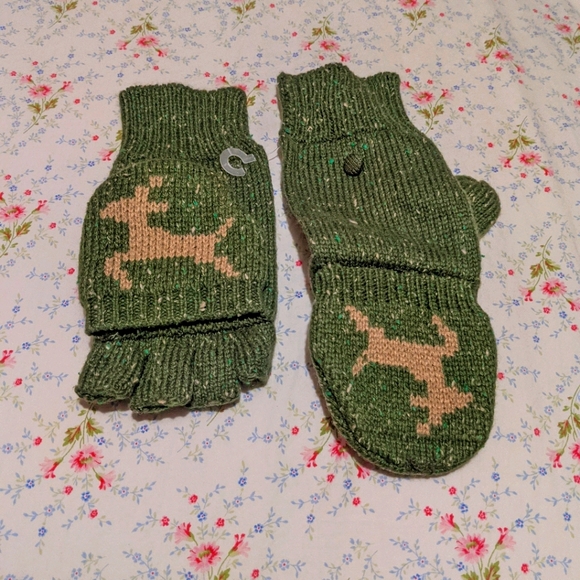 Bernie Sanders mittens look a like - Picture 1 of 2